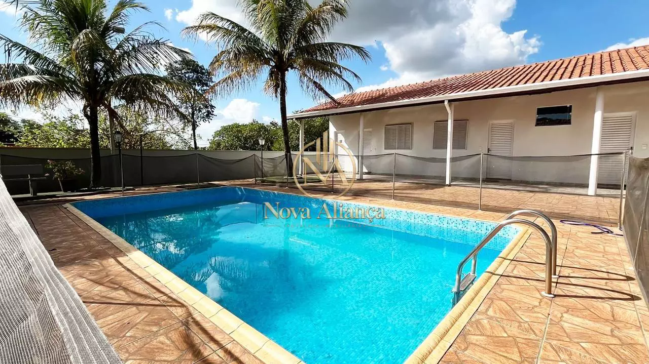 Chácara de 6.000 m² com piscina aquecida no Condomínio Eldorado à Jaú/SP