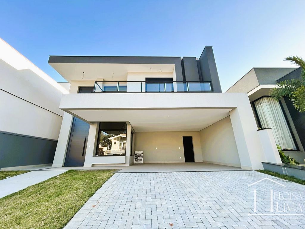 Casa com 3 suítes no Residencial Aziz, em Louveira em Louveira/SP