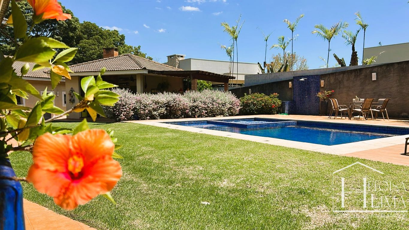 Casa com 4 suítes em terreno de 1.445 m² no Condomínio São Joaquim em Vinhedo/SP