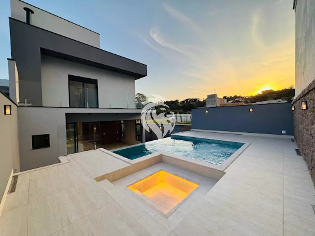 Casa com 3 suítes e piscina com borda infinita no Villa Sapezal em Indaiatuba/SP