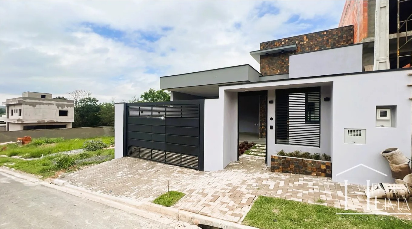 Casa Nova Térrea em Vinhedo no Bairro Pinheirinho - SP à Vinhedo/SP