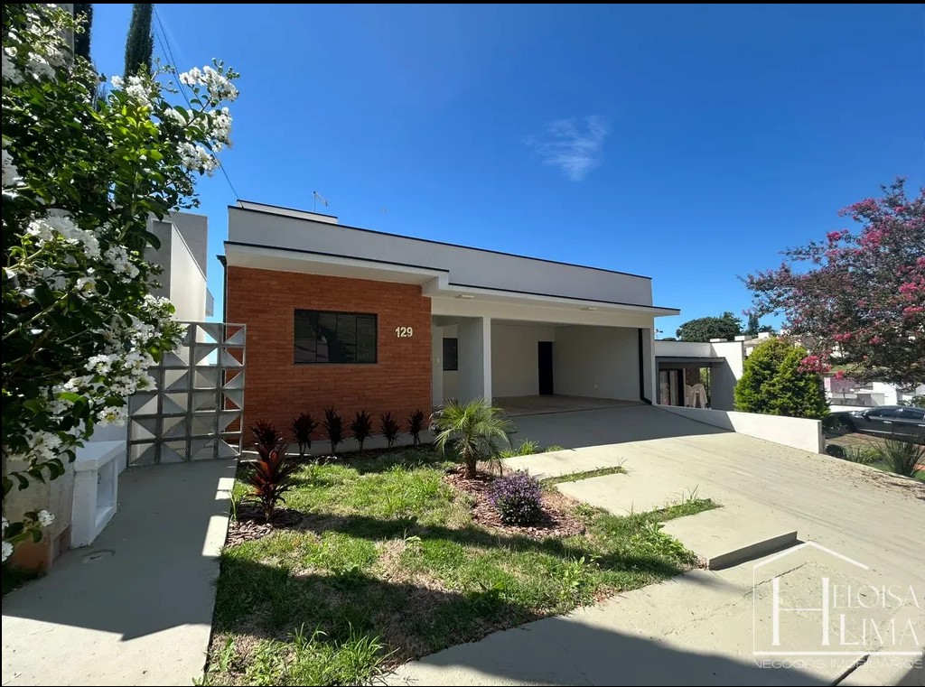 Casa com vista privilegiada no Condomínio Picollo Villaggio em Louveira/SP